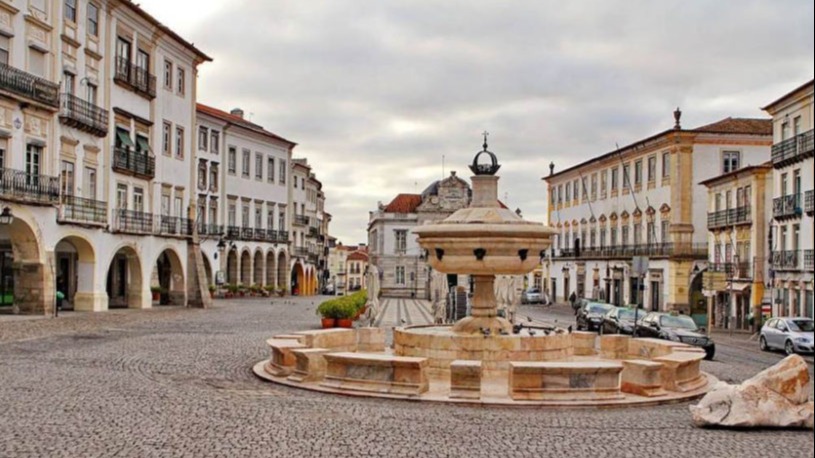 Эвора